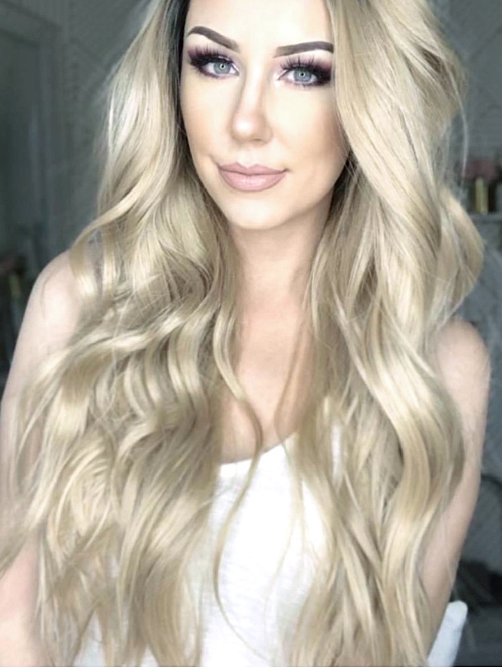 NWT Chelsey Smith Long Blonde Wig